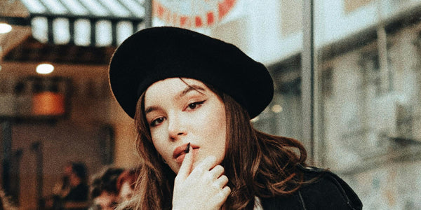 Velvet Beret vs. Wool Beret: Which Chic Style Reigns Supreme?