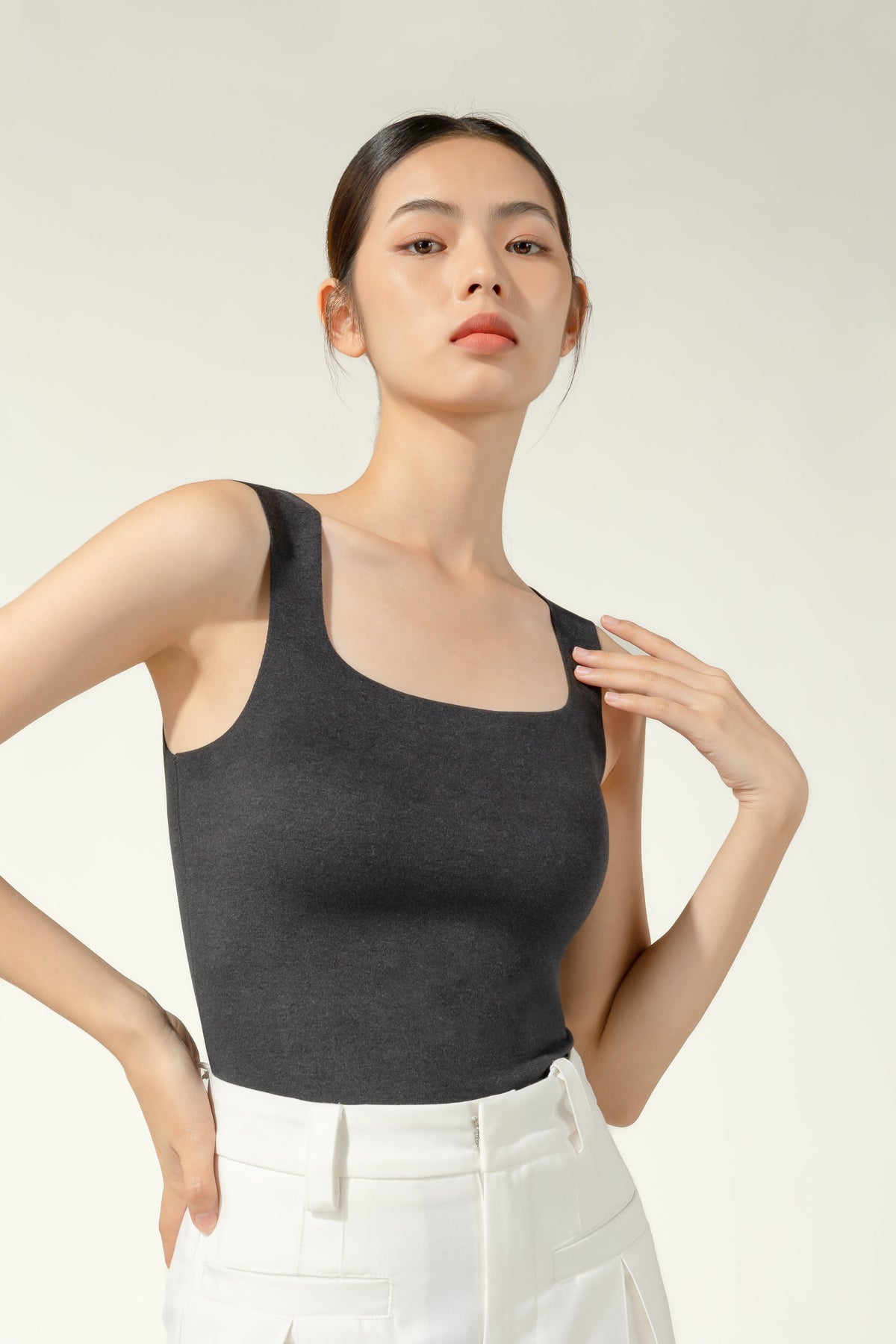 Black - Infrared Reflection Thermal Tank Tops: Upgraded bra, removable invisible bust line with anti-static fabric.