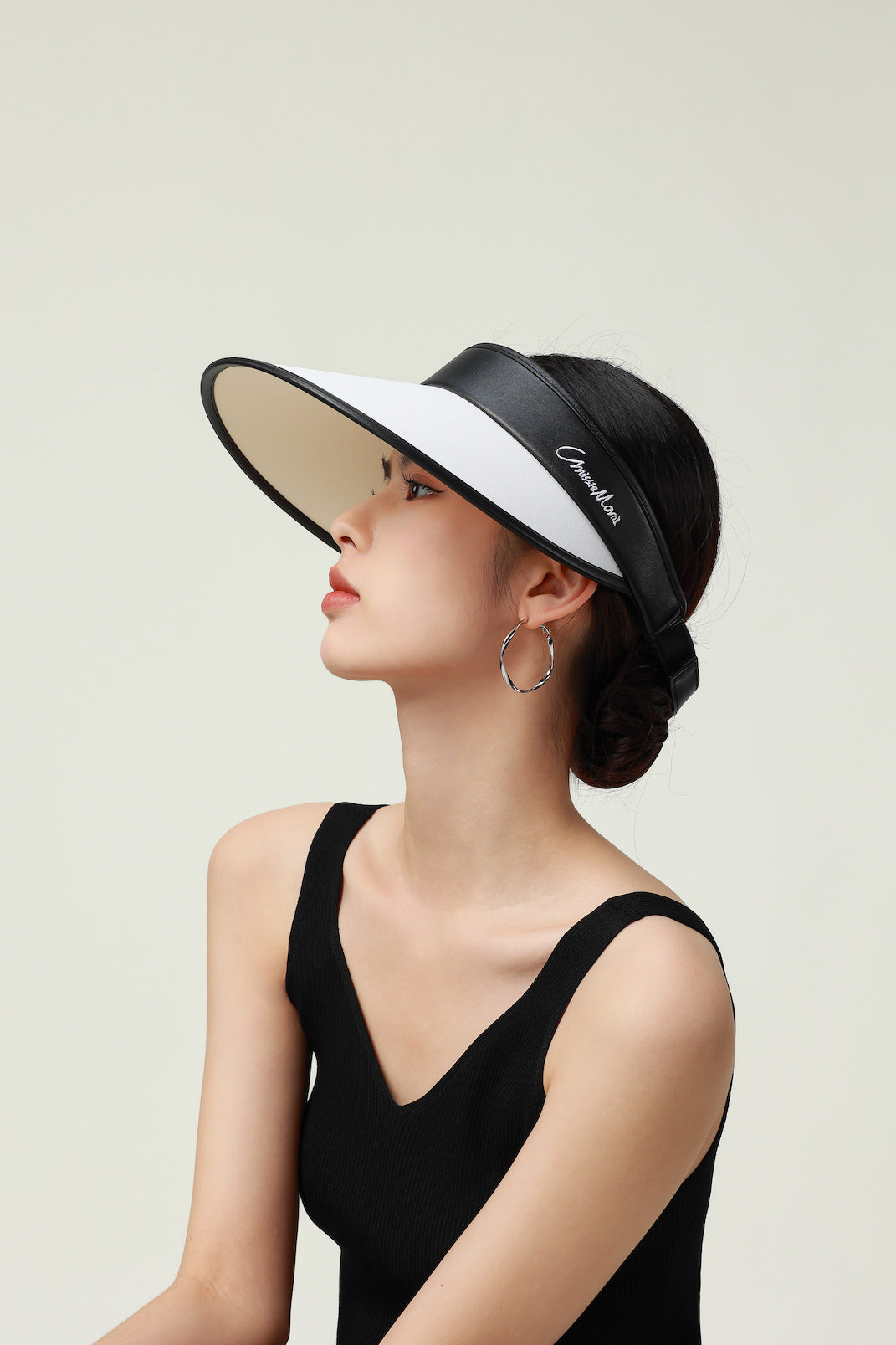 Hikesity’s Ice Silk Leather Band UV Protection Sun Hat; designed to prevent overheating, so you can stay and look cool.