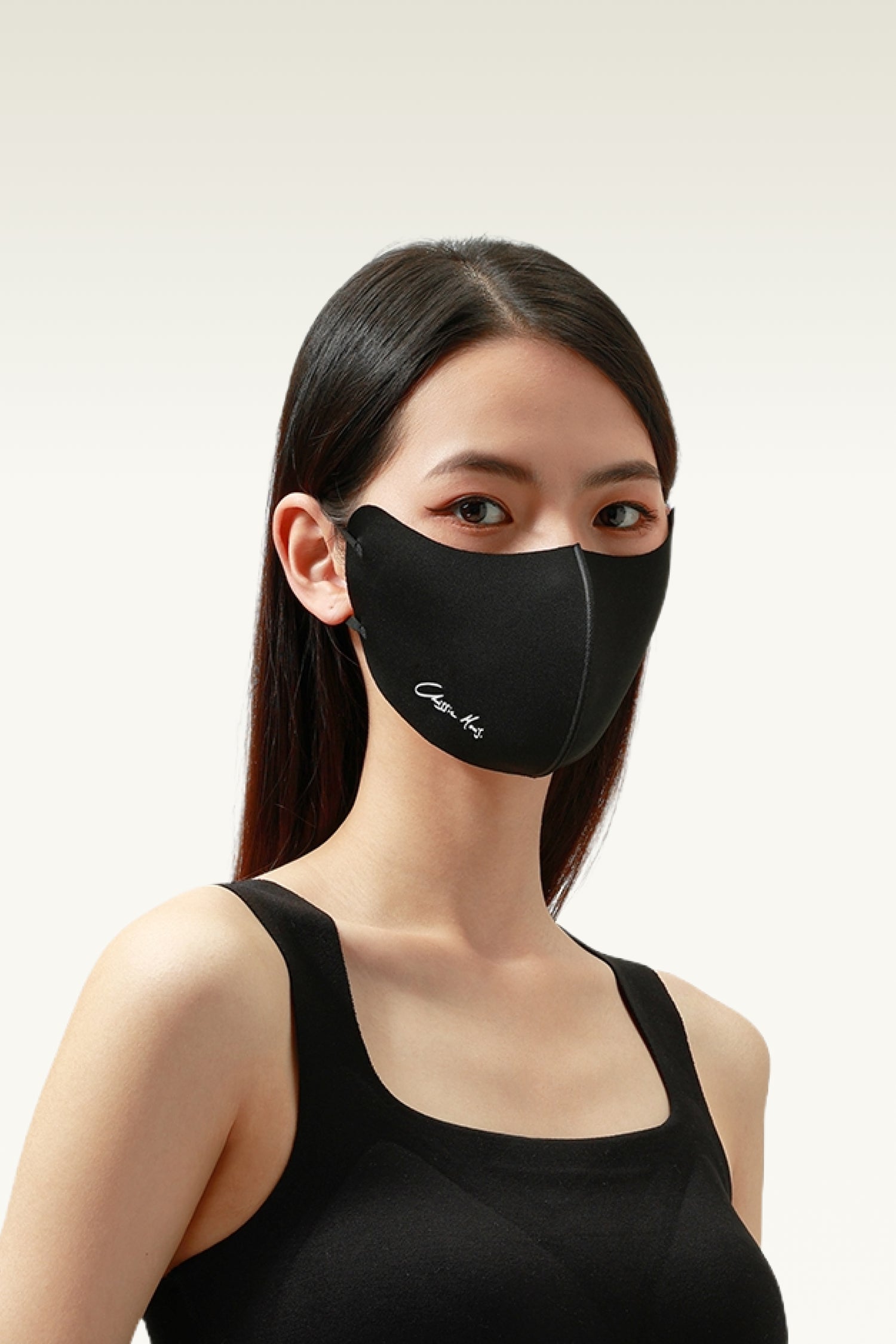 Introducing Hikesity’s Seamless UV Protection Face Mask: Fully adjustable to fit comfortably, this face mask is 3D tailored to make breathing easy.