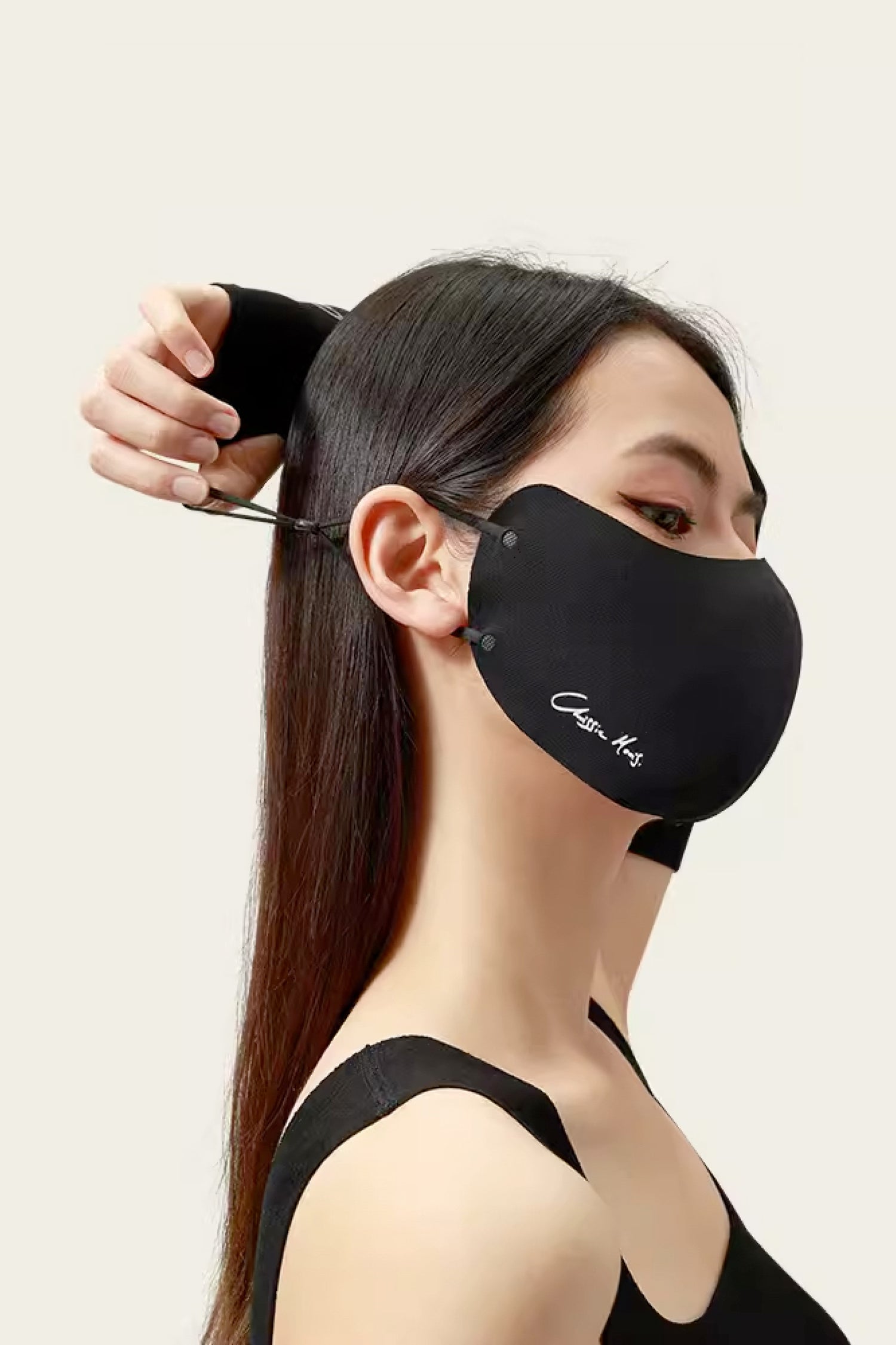 Introducing Hikesity’s Seamless UV Protection Face Mask: Fully adjustable to fit comfortably, this face mask is 3D tailored to make breathing easy.